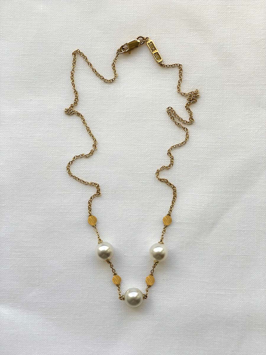 Dazzling Droplets - Necklace with Pearls