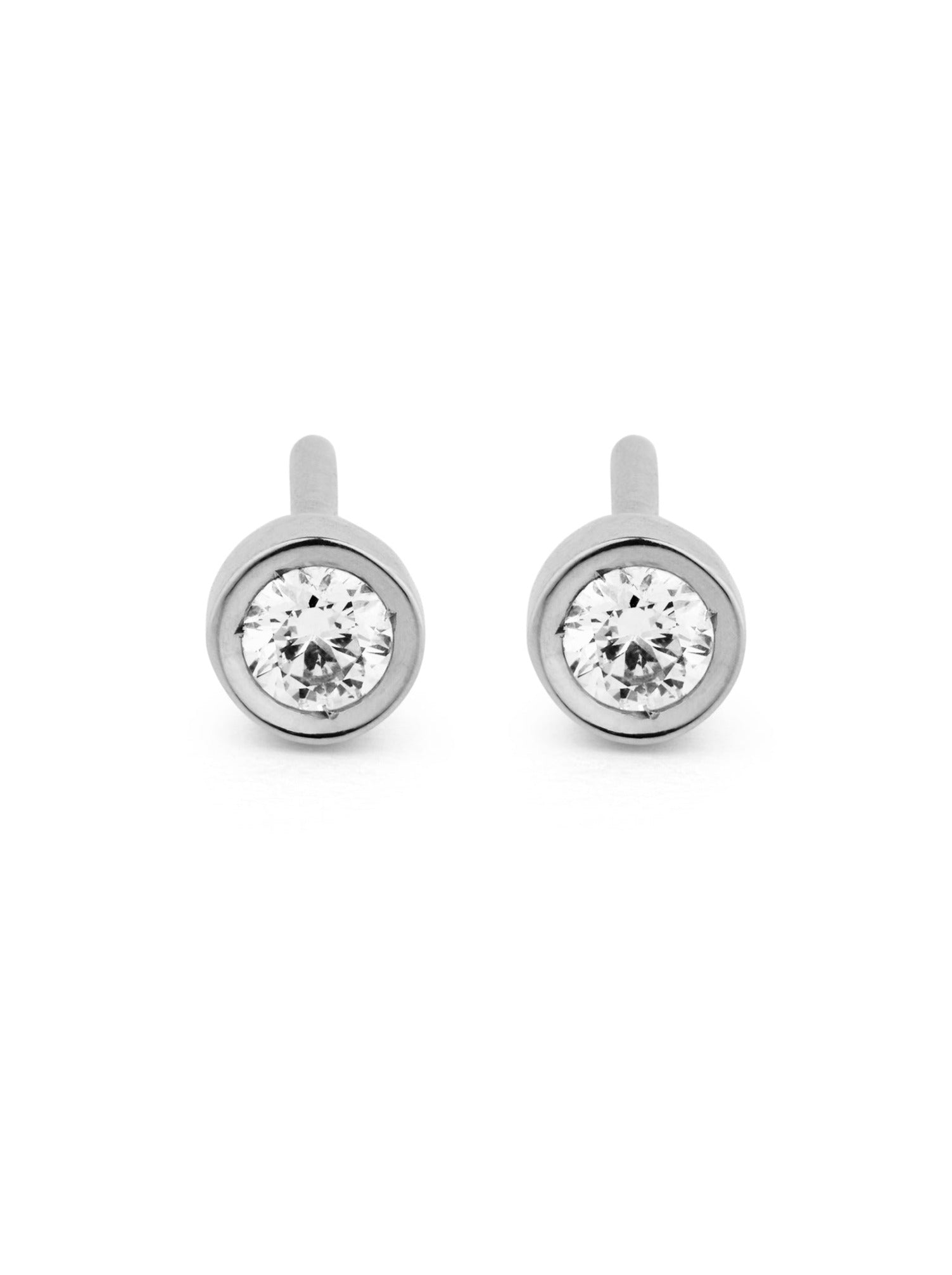 Flash - Studs with diamonds