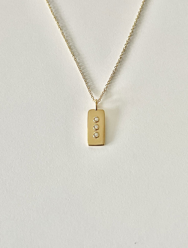 Minimal - Pendant with diamonds