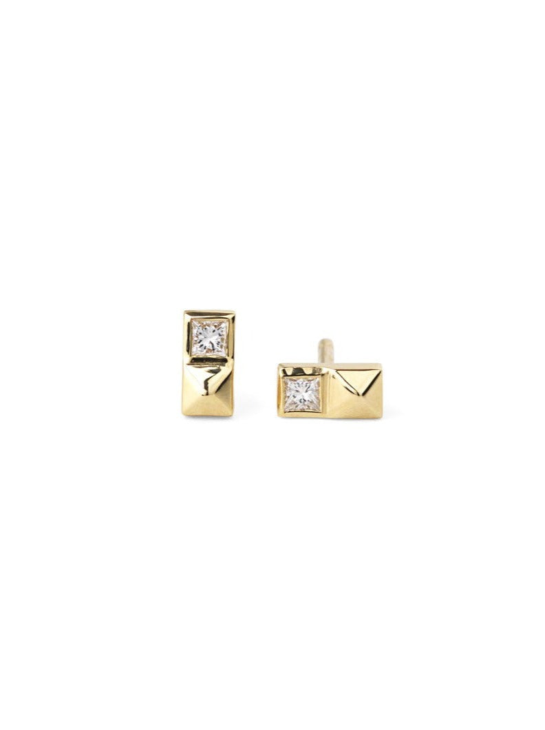 Pyramid - Studs with square diamonds