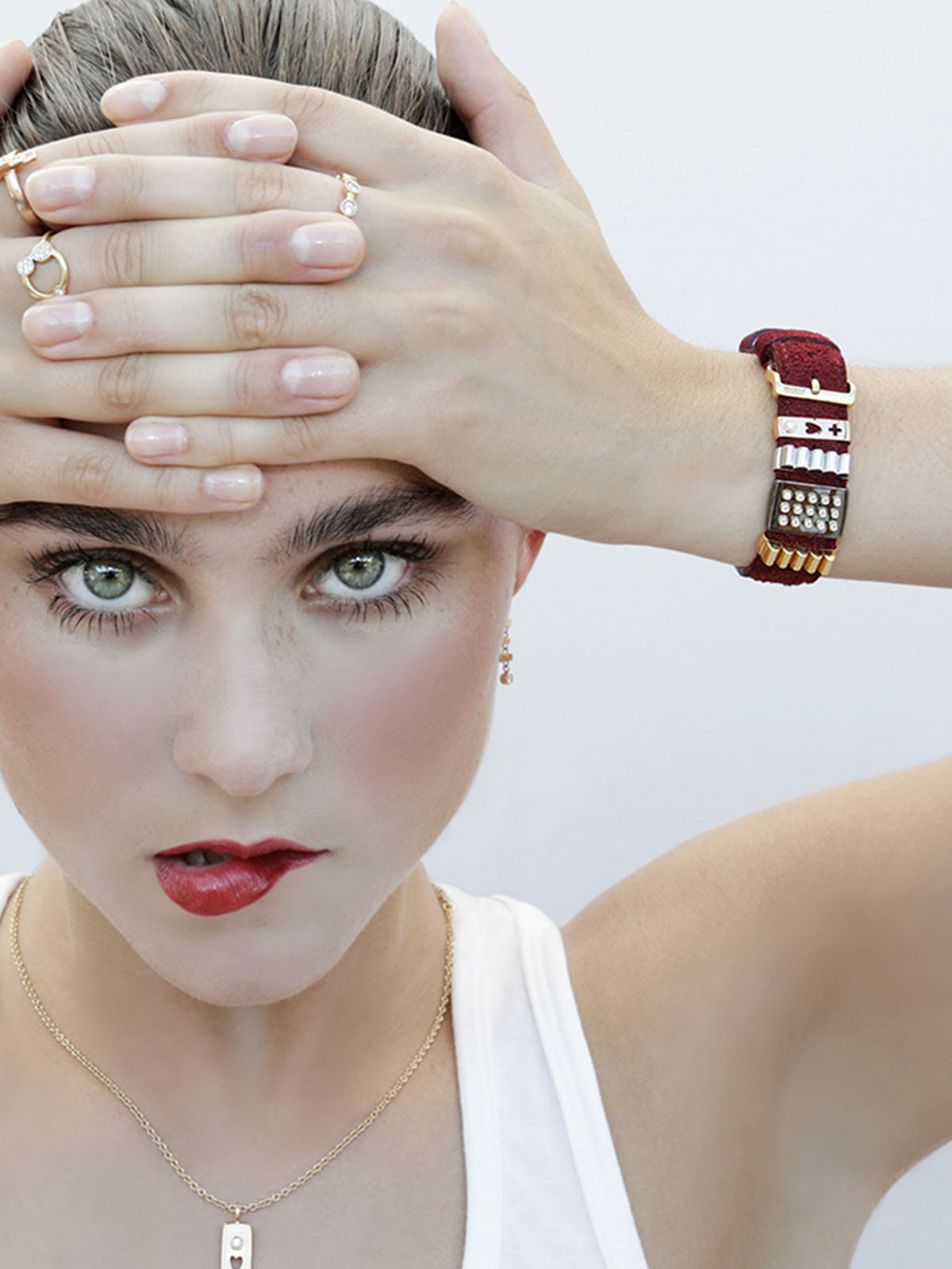 Embracelet Suede - Bracelet in 2 colors- with 18kt solid gold buckle