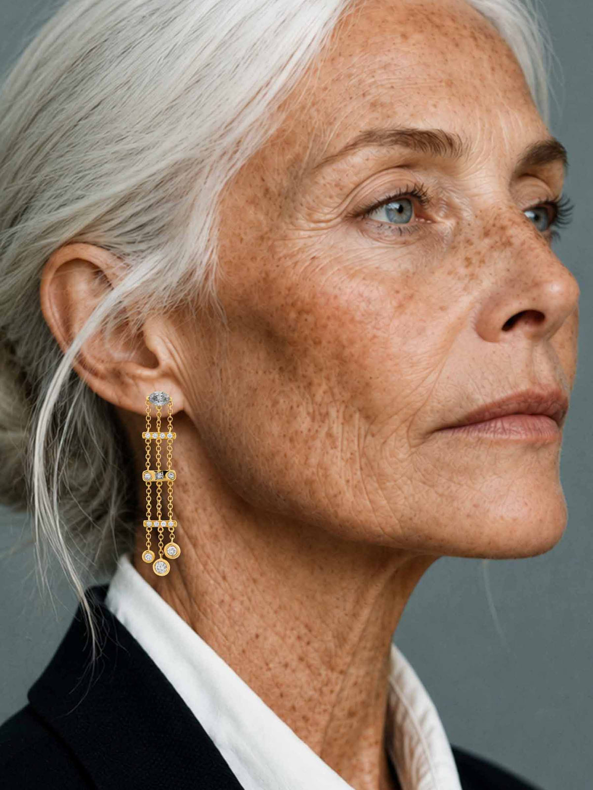 WOW - Single earring with Marquise cut diamond