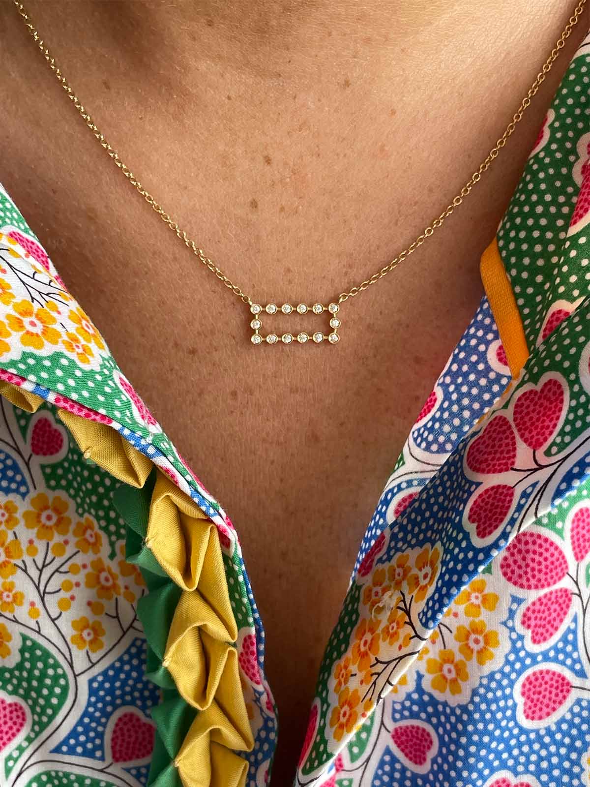 Frame Me - Pendant with 14 diamonds
