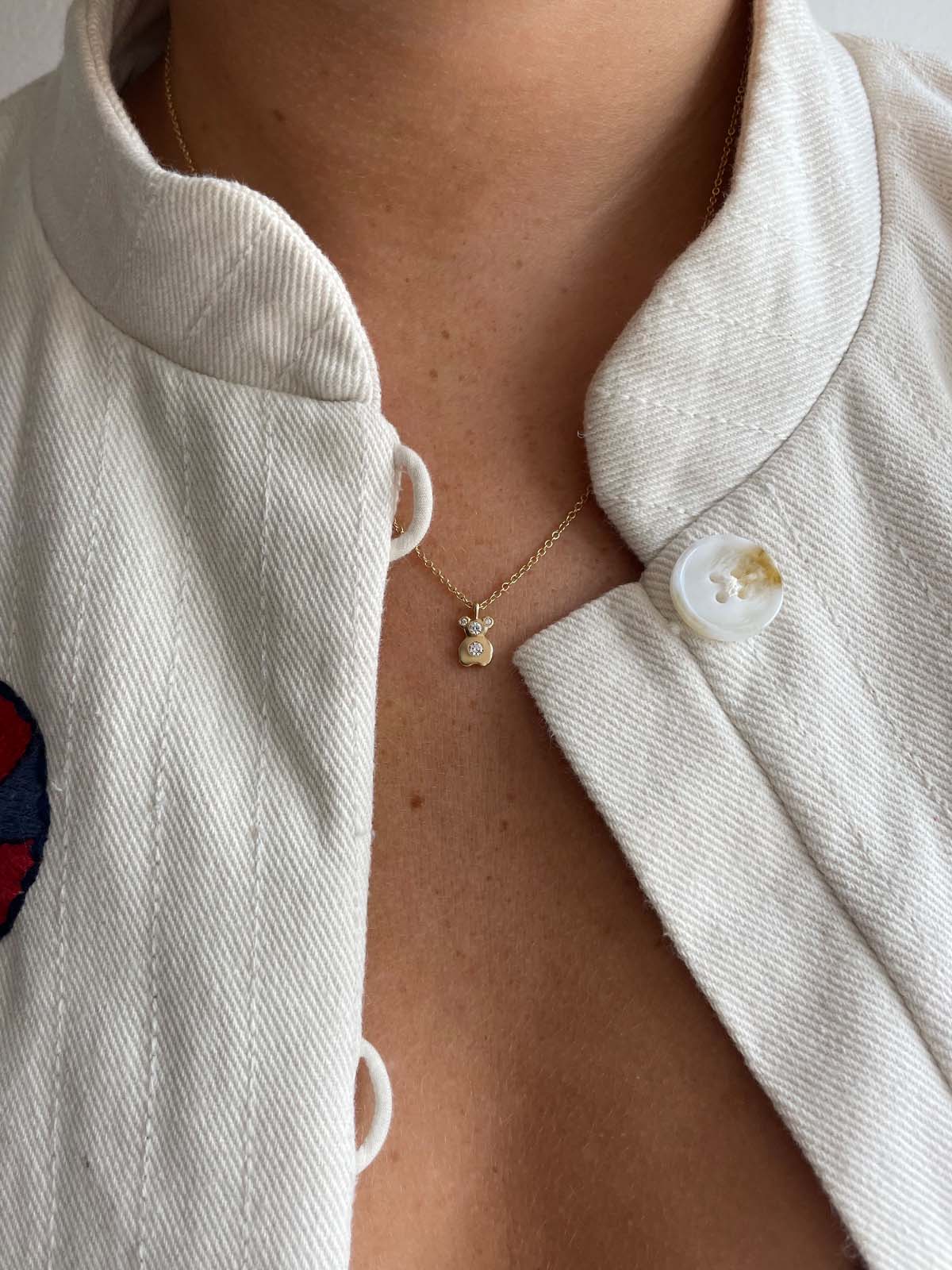 Pooh - Pendant with 4 diamonds
