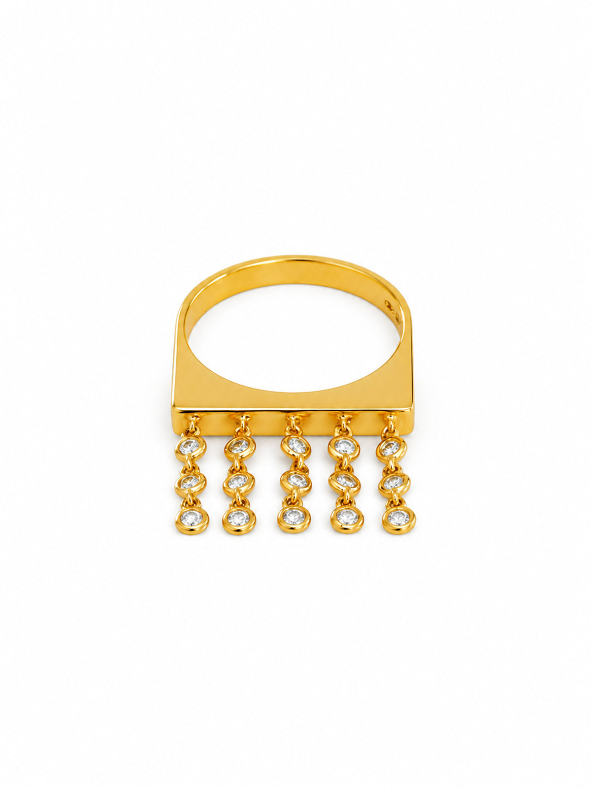 Crafted in 18-karat gold, this kinetic design comes alive the moment you do. Five rows of delicate chains, each carrying three brilliant-cut diamonds, create a shimmer that’s never quite the same twice. Fifteen tiny sparks dancing in every direction with every gesture, every laugh, every conversation.