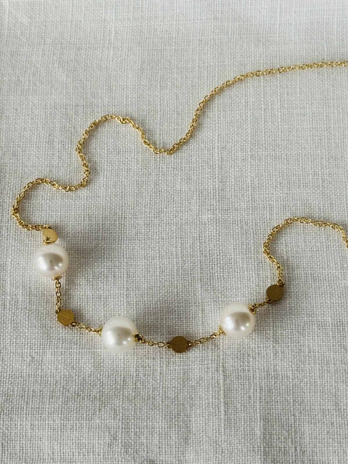 Dazzling Droplets - Necklace with Pearls