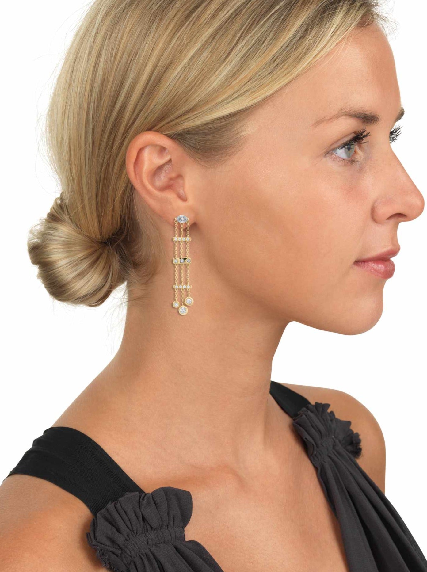 WOW - Single earring with Marquise cut diamond